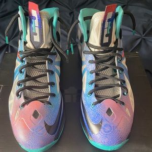 Nike Lebron X Shoe
